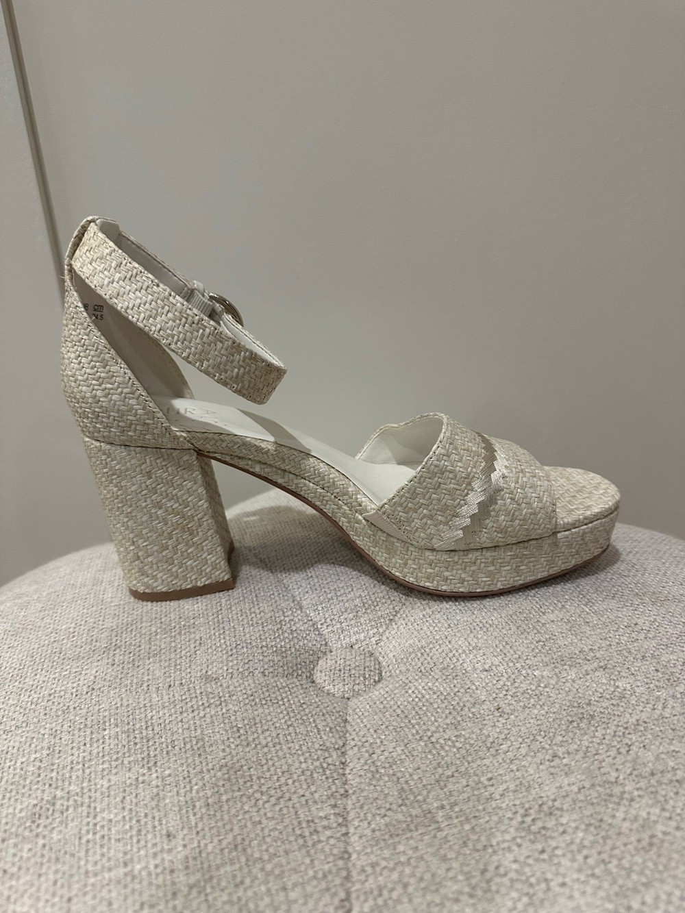 Naturalizer size 8 Wide Pearlyn 4 block heel platform dress sandals - Picture 5 of 10